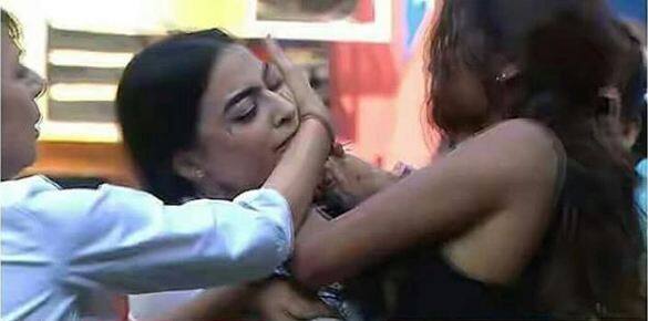 In 'Bigg Boss 10', contestants Bani J & Lopamudra Raut became violent and indulged in a physical fight with each other during the 'Call Center' task. 