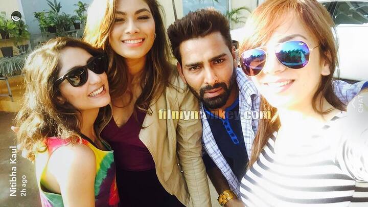 Along with Nitibha, Manveer was also seen hanging out with other evicted contestants Akanksha Sharma and Lopamudra Raut.[PIC CREDIT: Faceook]