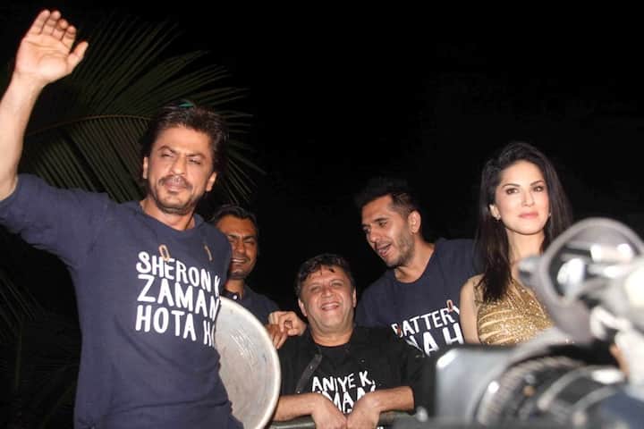 Bollywood actors Shahrukh Khan, Nawazuddin Siddiqui, filmmakers Rahul Dholakia, Ritesh Sidhwani and actor Sunny Leone during the success party of film Raees in Mumbai, India on January 30, 2017. (Pravin Utturkar/SOLARIS IMAGES)