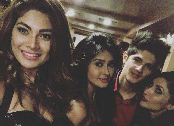 Here is another picture from the bash in which Lopamudra is accompanied by Rohan, Kanchi and Akanksha. (Photo: Instagram)