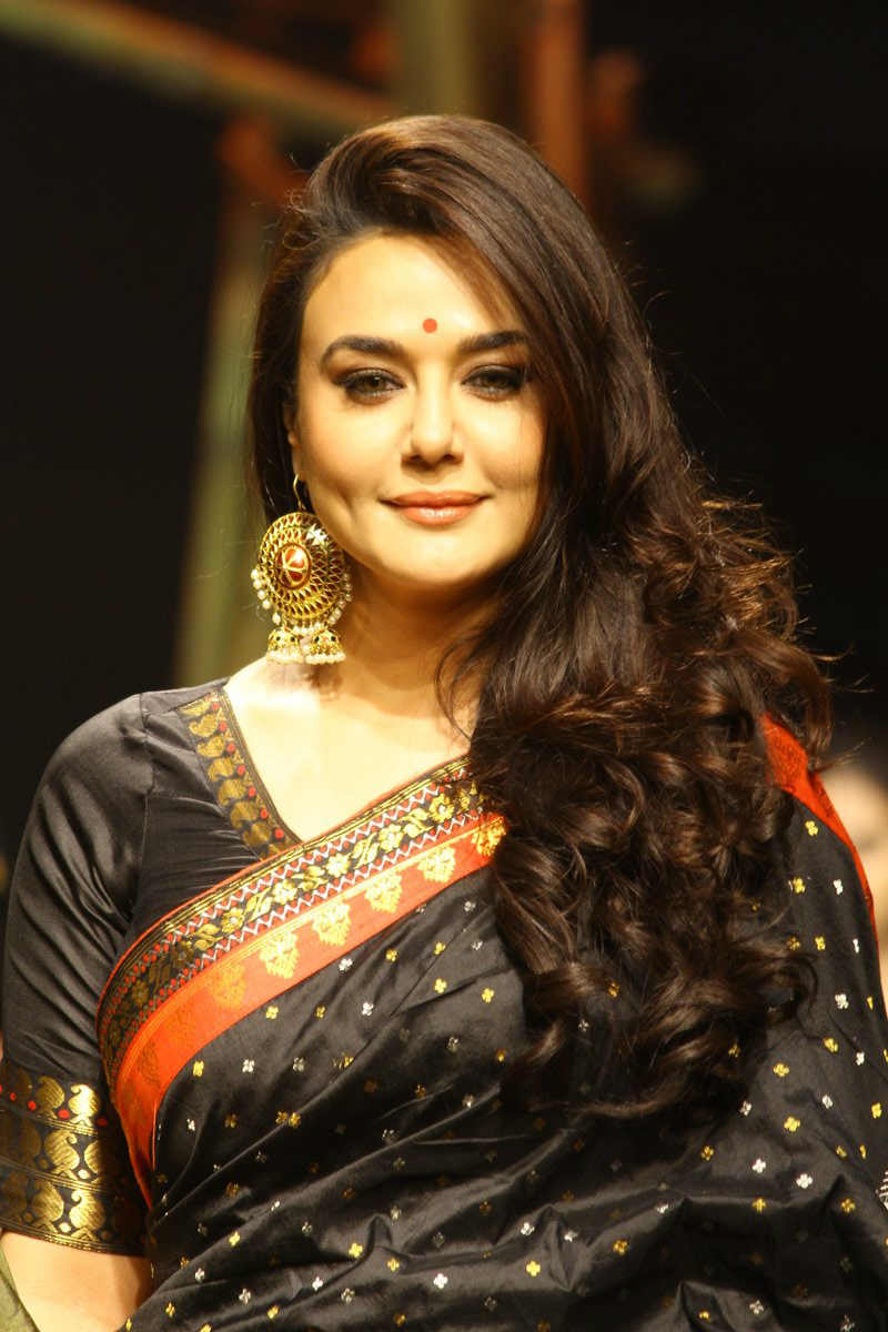 Preity Zinta Looks Mesmerising In An Orange Saree