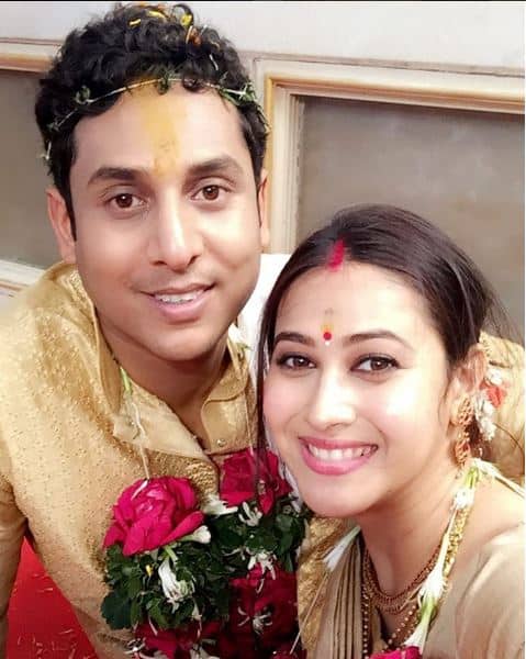 The gorgeous actress shared a series of pics on her Instagram account recently and we can't just get over with the newlyweds! 