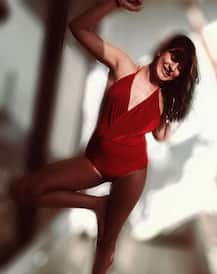 'Girl On Top' actress Saloni Chopra posts really HOT pictures with a MESSAGE on FEMINISM!