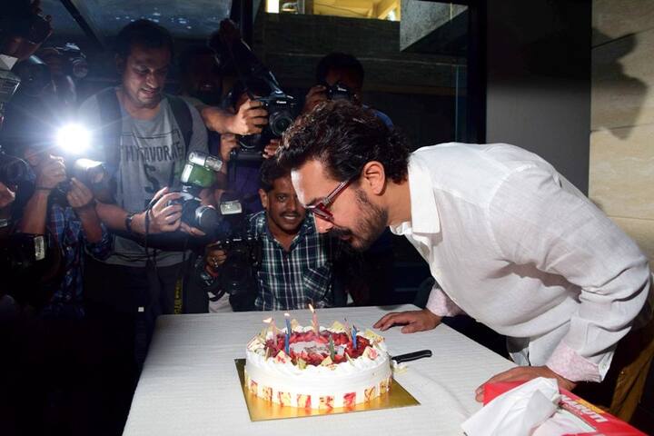 Bollywood actor Aamir Khan during his 52 birthday celebration in Mumbai, India on March 14, 2017. (Sanket Shinde/ SOLARIS IMAGES)
