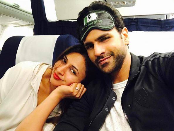 Divyanka & hubby Vivek on way to Bhopal[ALL PICS CREDIT: Instagram/Divyanka Tripathi/Vivek Dahiya]