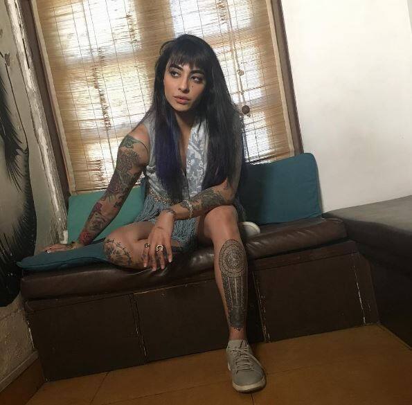Bani is looking all sexy and chic, styled by Devki Bhatt. The Bigg Boss 10 runner-up chose to go for a beautiful short number by Esha Sethi Thirani and she looks smoking hot and effortlessly stylish in all the pictures 