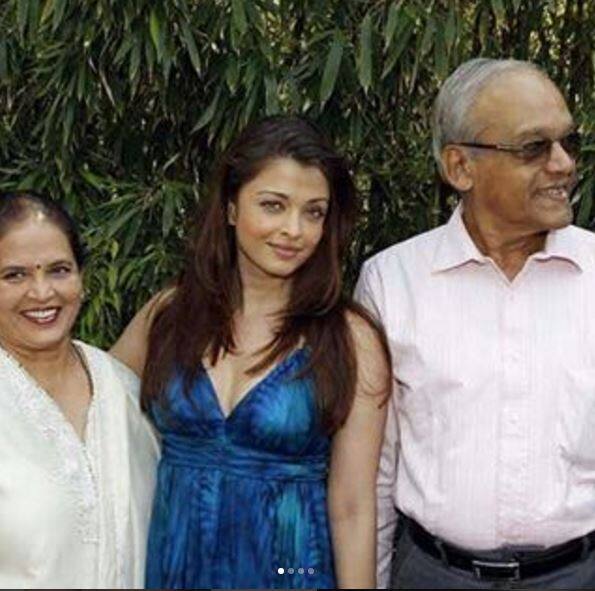 A rare pic of Aish posing with her mom & dad