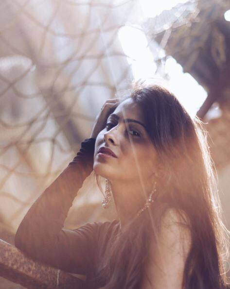 Seems like the actress, who is known for her simple and innocent roles, want to explore new challanges and is trying to change her image. (Photo: Instagram)