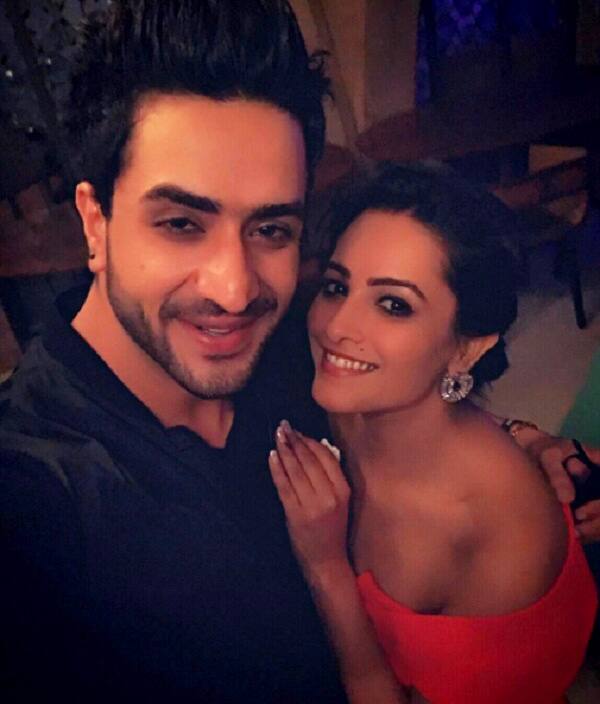 YHM co-stars(Here seen with Aly Goni) and Anita's industry friends were present on this occasion and the birthday pictures went viral the following day too (Photo: Instagram)