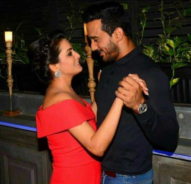 And when the handsome hubby does a little dance with his stunning wife, bringing in her 36th birthday which was on 14th April (Photo: Instagram)