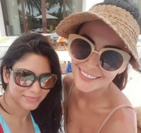 Mandana Karimi with a friend in Goa.(Photo: Instagram)