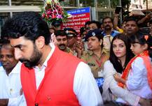 IN PICS: Aishwarya-Abhishek seek blessings at Siddhivinayak temple with daughter Aaradhya on their 10th wedding anniversary!