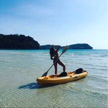 IN PICS: Nargis Fakhri gives Oomph a whole new meaning with her super hot bikini avatar!