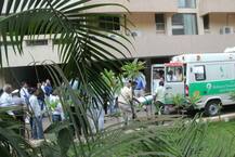 IN PICS: Bollywood Actor Vinod Khanna's body being taken to home from hospital will break a lot of hearts!