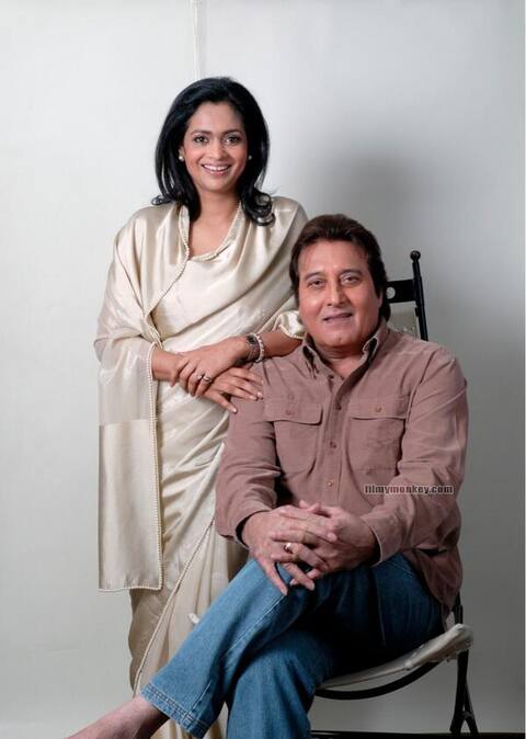 RIP Vinod Khanna: Actor's Ex & current wife Geetanjali & Kavita AND