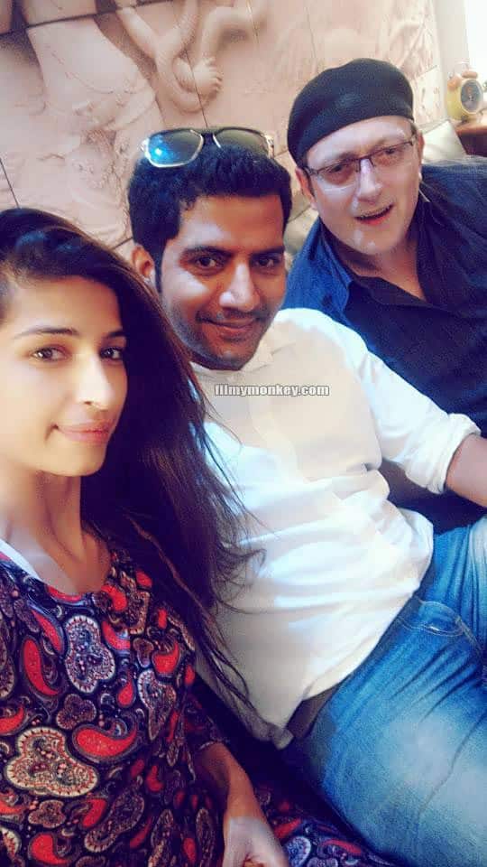 FilmyMonkey had informed you that Ashutosh had visited Priyanka and her husband Timothy Muise a week ago too and when we asked Priyanka if they are teaming up for a project she had said - 