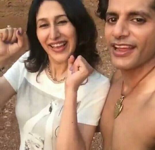 Finally the totally in love couple is back together in India and they seem to have already started loving it