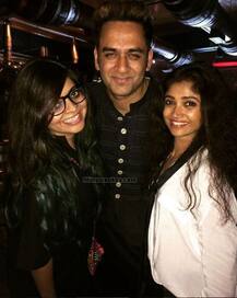 'Shakti' actress Kamya Punjabi's naughty selfie with producer-buddy Vikas Gupta on his BIRTHDAY! More PICS!