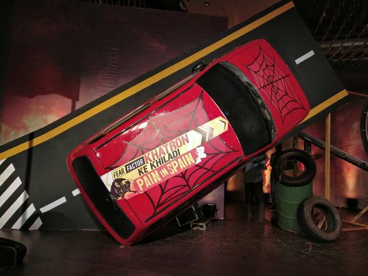 The show this time will be s hot in Spain and the tagline of this season is 'Pain in Spain'