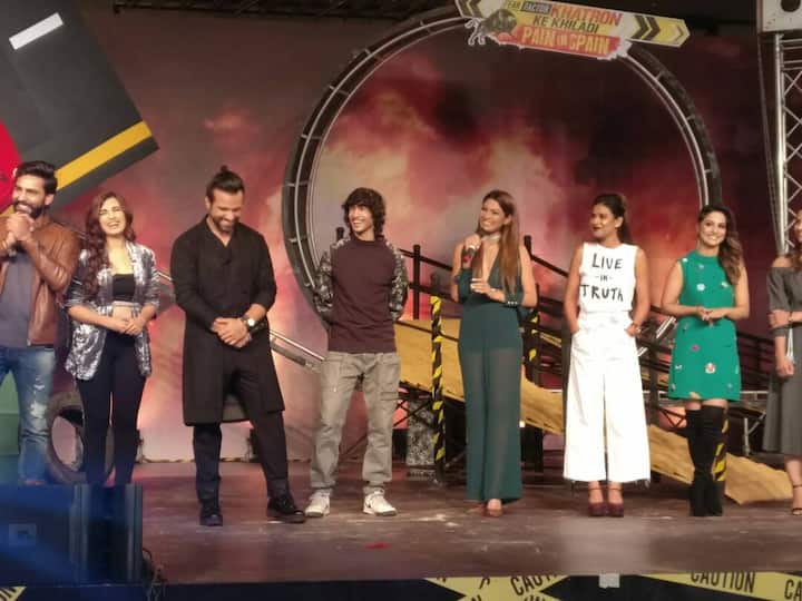 BB 10 contestant Lopa revealed her fear of water to host Rohit Shetty. That should be a great challenge to fight this fear for her as we have seen many tough tasks involving water on the show in the last 7 seasons already!