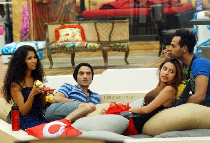 Ratan had also participated in 'Bigg Boss 7' where she turned out really bubbly and full of engery. It is the same season we saw the late Pratyusha Banerjee on. 