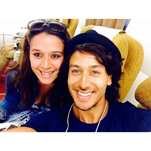 We saw only a few months ago another celebrity duo taking a local train ride and it was none other the brother-sister duo Bollywood actor Tiger Shroff and Krishna Shroff