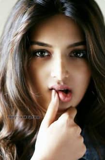 Tiger Shroff's 'Munna Michael' heroine Nidhhi Agerwal forced to leave her Mumbai flat!