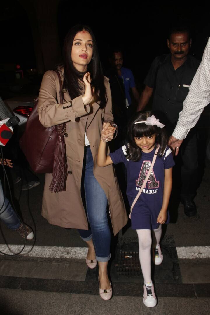 PHOTOS: Aishwarya Rai Bachchan's darling daughter Aaradhya POSES at the ...