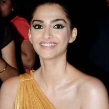 MUST SEE PICS: Sonam Kapoor’s GLITTERING Avatar for Pernia Qureshi’s ramp show!