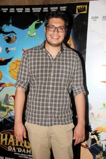 Junaid too kept his style simple in checkered shirt & trousers (Utsav Devdutta/SOLARIS IMAGES)