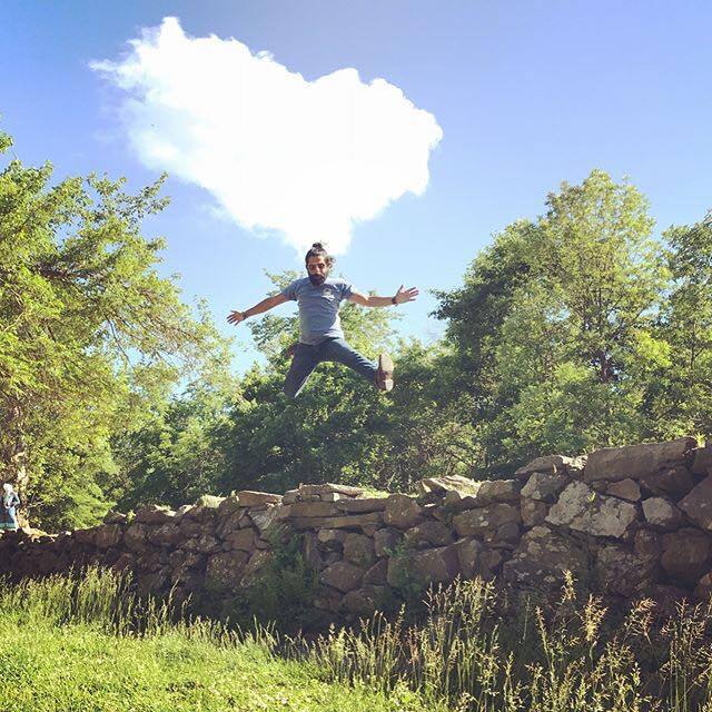 (Raj Singh Arora's famous jump!)