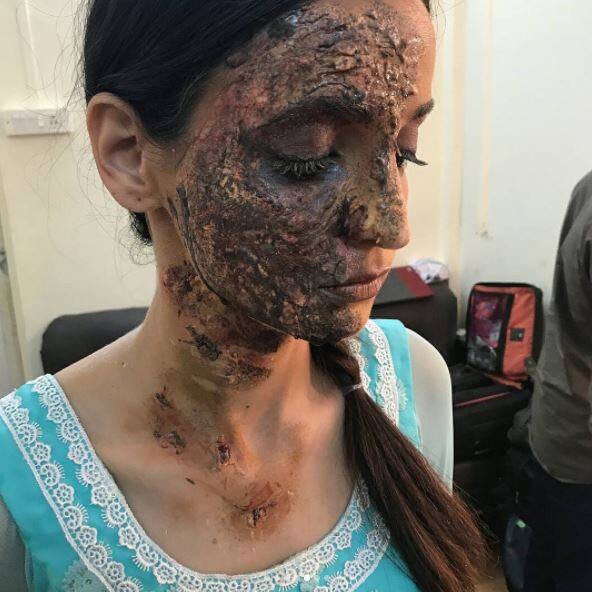 Well, the pictures might scare you and you would wonder what happened to Sanaya's beautiful face! But before you draw any conclusion we would like to inform you that it's makeup and the actress is doing very much fine!