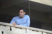 Eid 2017: Salman Khan welcomed by massive fan crowd outside Galaxy, Waves at them! PICS!