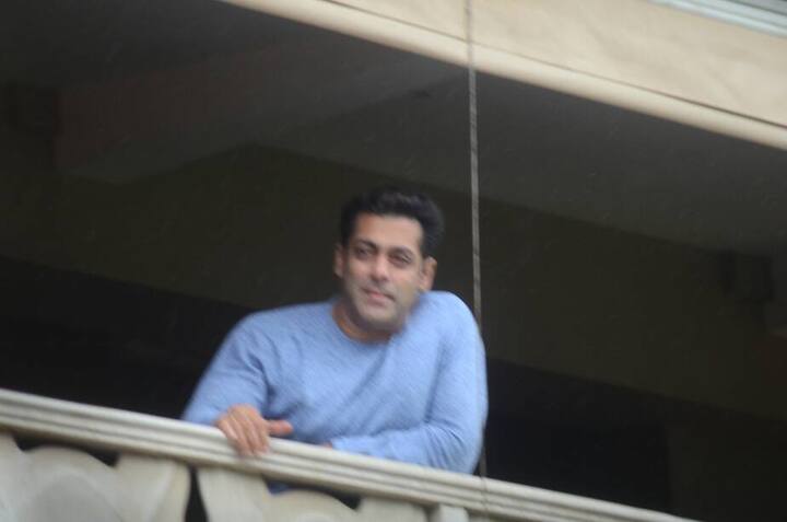 Salman Khan at Galaxy balcony greeting fans gathered for Eid 2017