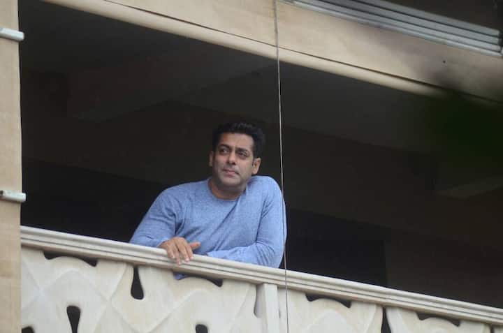 Salman Khan at Galaxy balcony greeting fans gathered for Eid 2017