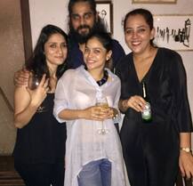 'The Kapil Sharma Show' actress Sumona Chakravarti's 29th birthday celebration with family & friends!