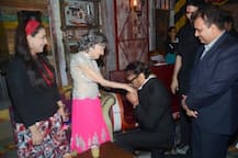 Jackie Shroff & 'Border' actress Sharbani Mukherjee with 99 yr old Tao Porchon Lynch, World's oldest ballroom dancer!