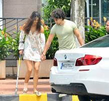 Injured Disha Patani spotted with crutches outside gym; All smiles meeting with fans!