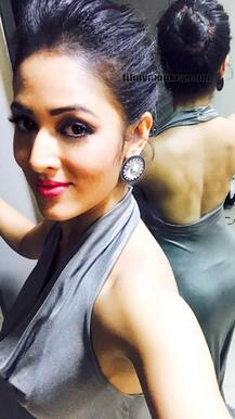 Yeh Hai Mohabbatein: Roshni aka Vidisha Srivastava goes bold for a photoshoot!
