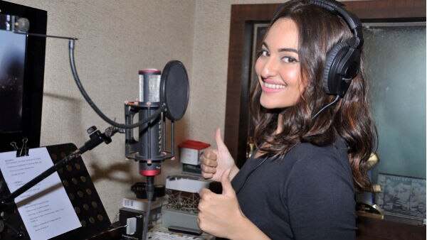 Sonakshi Sinha croons for Akira! Sonakshi Sinha croons for Akira!