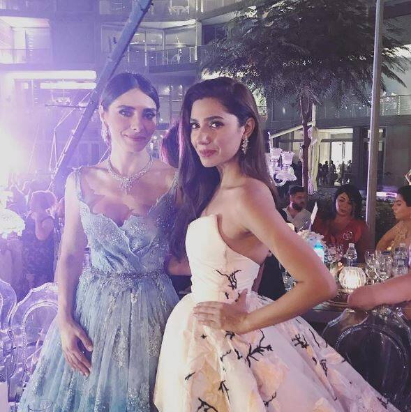 Mahira Khan posted a picture on her Instagram account where she is seen posing with Nur Fettahoğlu, popularly known as Mahidevran Sultan from the popular Turkish series Mera Sultan, at the award ceremony.