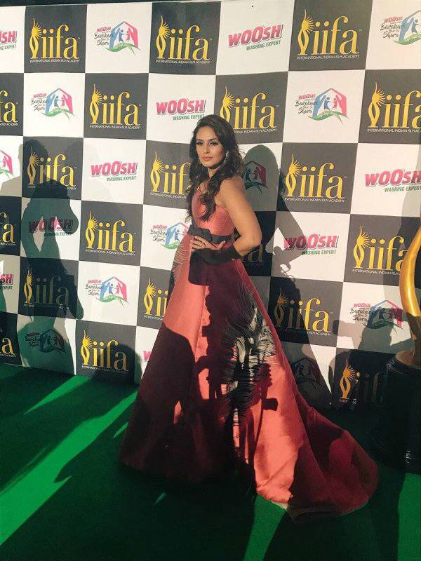 Huma Qureshi (Photo: Twitter/ IIFA Awards)