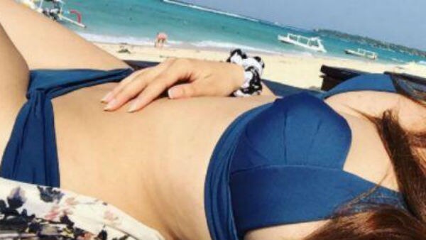 HOT Evelyn Sharma SIZZLES in a blue BIKINI! SEE PICS Inside! HOT Evelyn Sharma SIZZLES in a blue BIKINI! SEE PICS Inside!