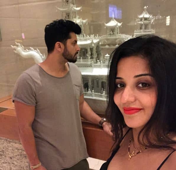 Here's a pic of Monalisa & Vikrant shared by the bhojpuri actress on Instagram with the caption,