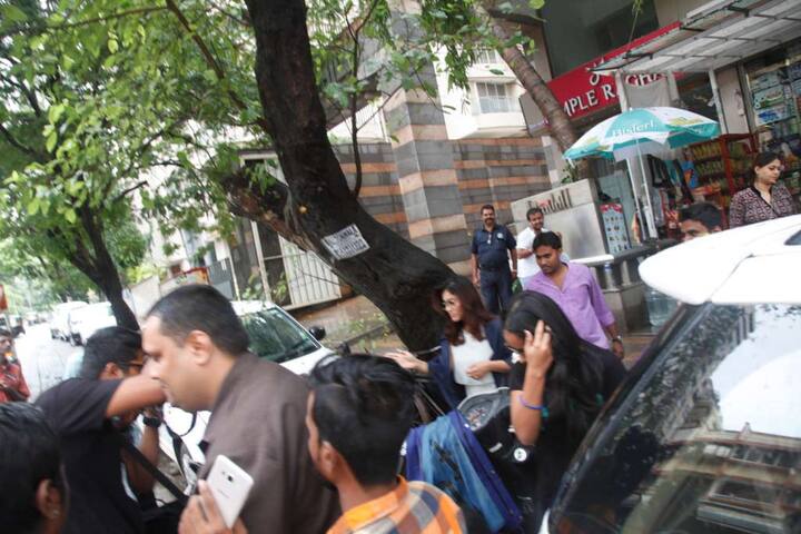 Kajol and Nysa at Bandra salon