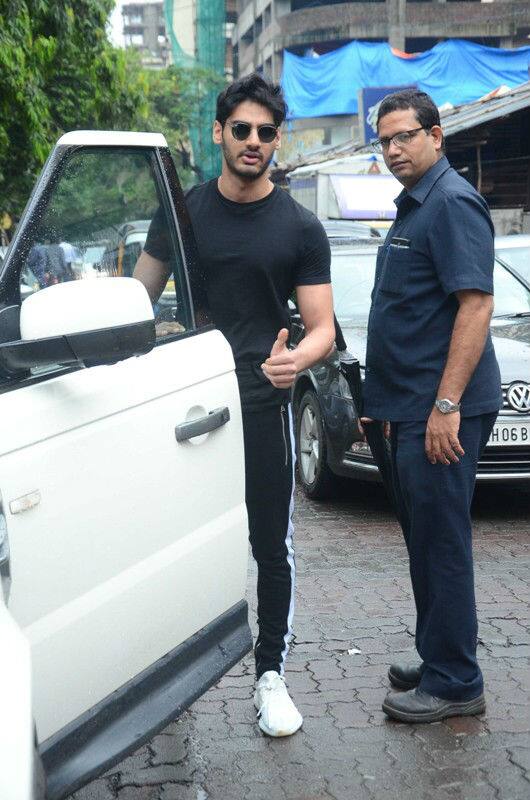 These pics of Ahan Shetty can make many girls go weak in their knees 