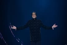 SEE PICS: Amitabh Bachchan POUTS on ‘Jhalak Dikhla Jaa 9’ set; Shakes a leg with contestants while promoting ‘PINK’ on the show!