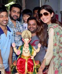 Ganesha Chaturthi: Shilpa Shetty brings BAPPA home with son Viaan & hubby Raj Kundra [PHOTOS]