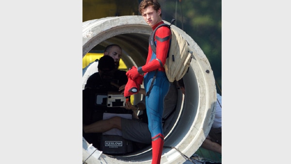 ‘Spider-Man: Homecoming’ actor rips his superhero suit on the sets; Find out Why? ‘Spider-Man: Homecoming’ actor rips his superhero suit on the sets; Find out Why?