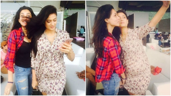 SEE PICS: PREGNANT TV actress Shweta Tiwari FLAUNTS her BABY BUMP while chilling out with friends! SEE PICS: PREGNANT TV actress Shweta Tiwari FLAUNTS her BABY BUMP while chilling out with friends!